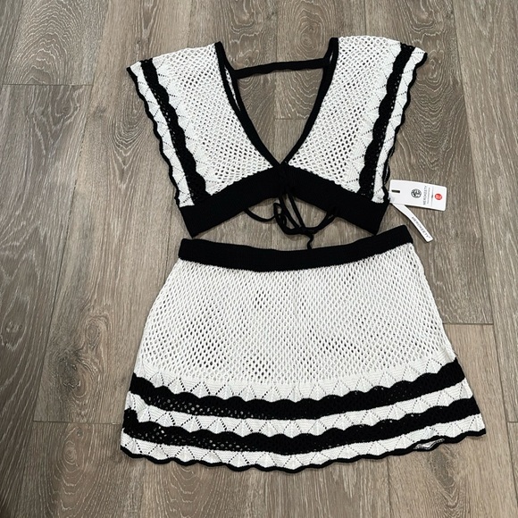 Merokeety Other - NWT MEROKEETY 2pc skirt and top black and white CROCHET bathing suit COVERUP xl